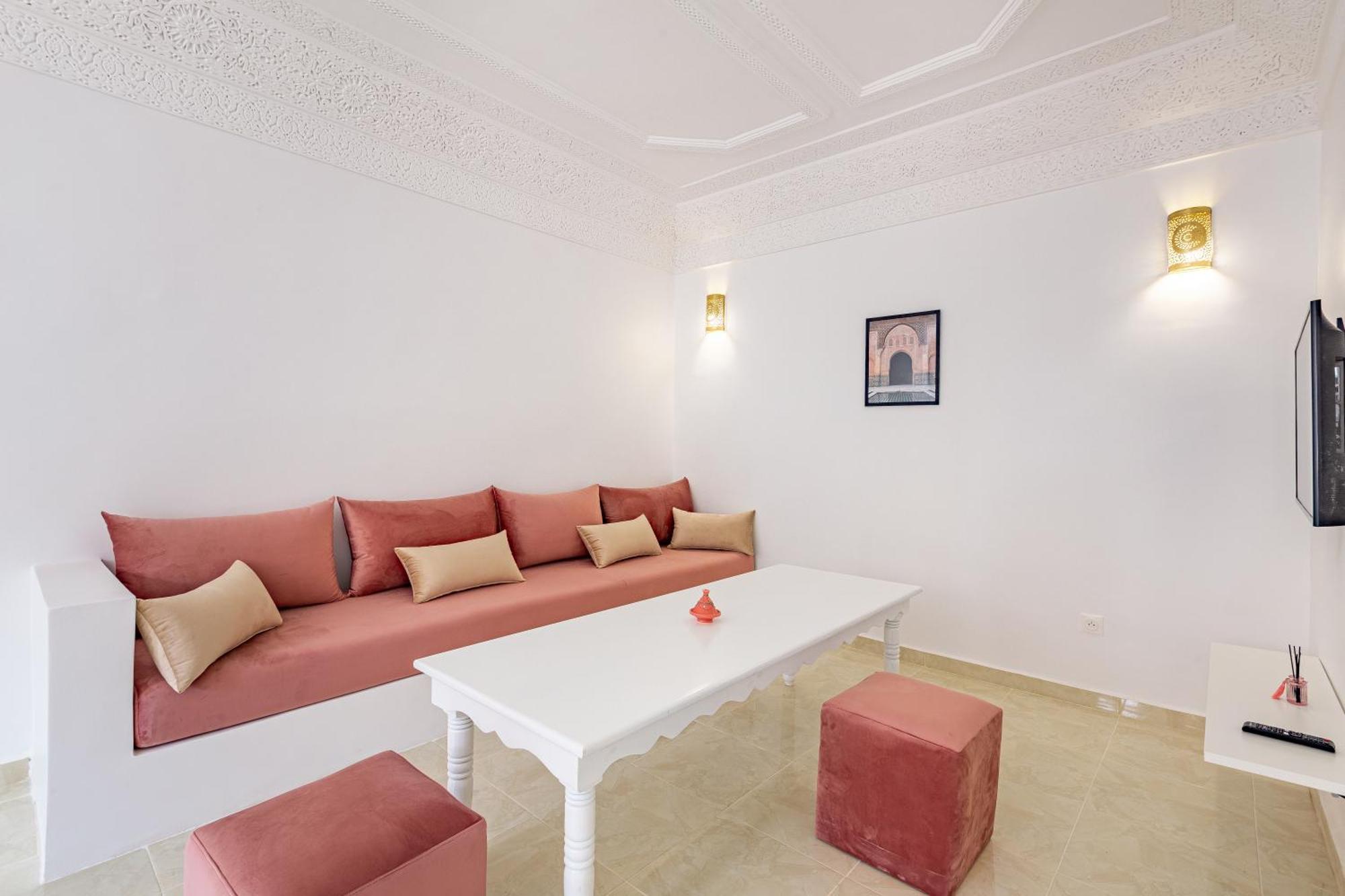 Riad Dar Juma, Suites & Appartements, Spa & Piscine Chauffee マラケシュ エクステリア 写真
