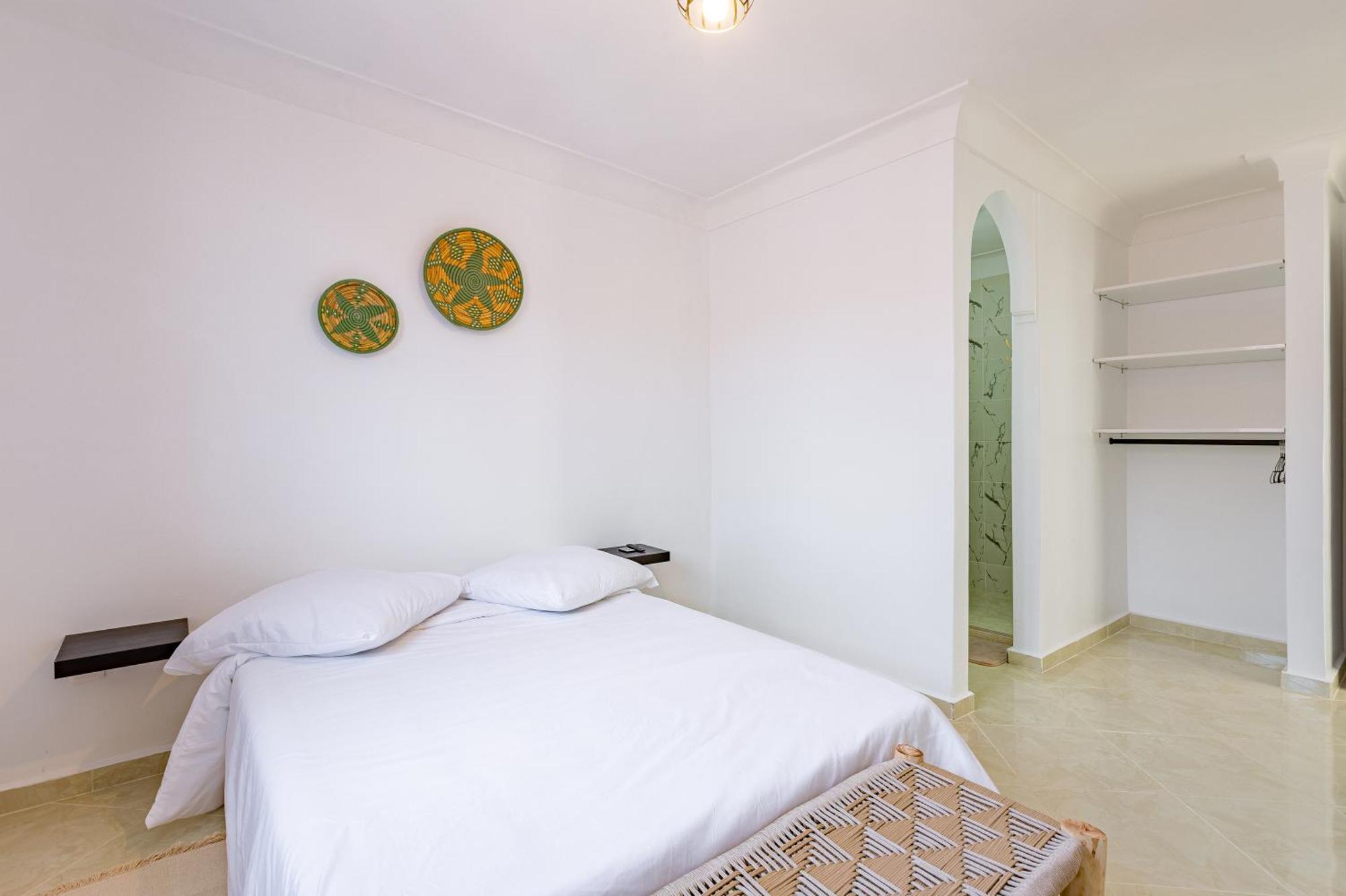Riad Dar Juma, Suites & Appartements, Spa & Piscine Chauffee マラケシュ エクステリア 写真