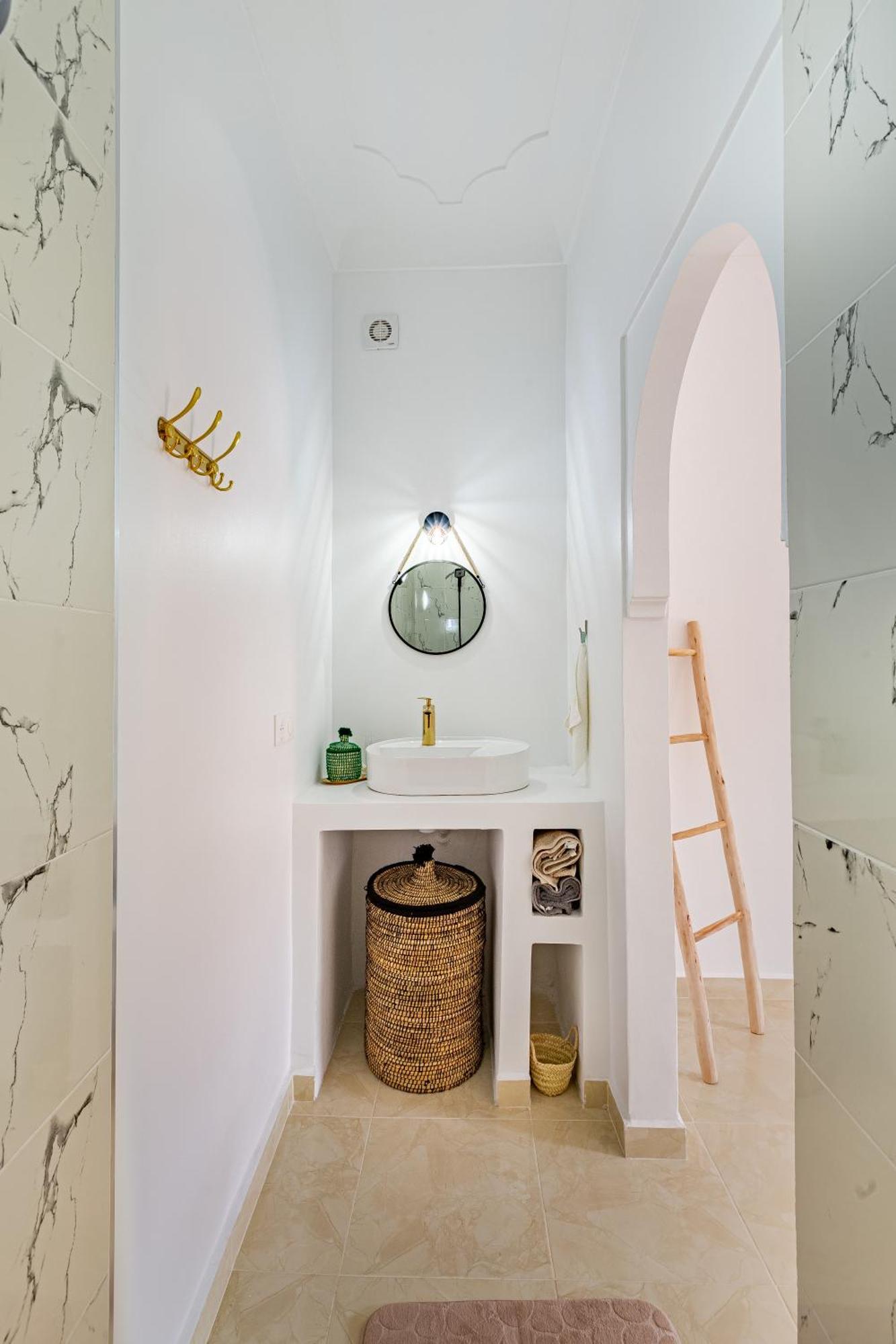 Riad Dar Juma, Suites & Appartements, Spa & Piscine Chauffee マラケシュ エクステリア 写真